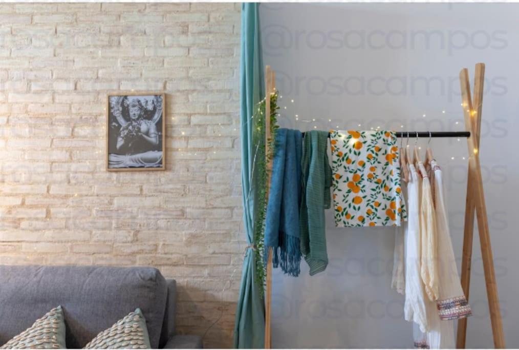 ולנסיה Al5 Seaside Bliss-Stylish Loft Steps From Malvarrosa מראה חיצוני תמונה