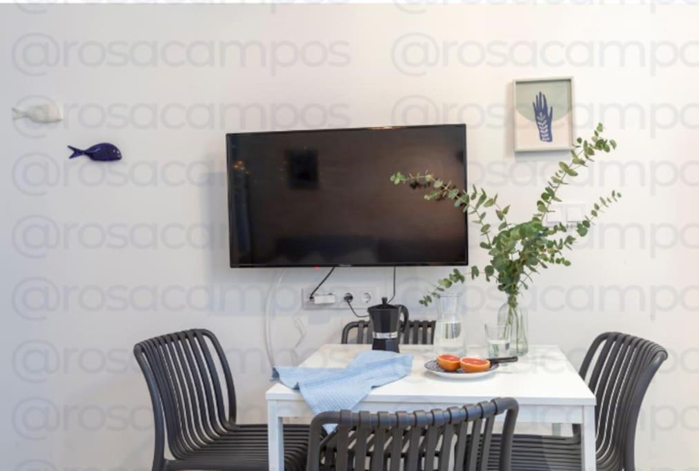 ולנסיה Al5 Seaside Bliss-Stylish Loft Steps From Malvarrosa מראה חיצוני תמונה